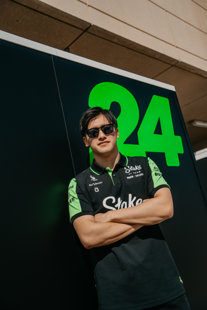 关于梅赛德斯绝杀雷诺车队，周冠宇惊艳四座的信息