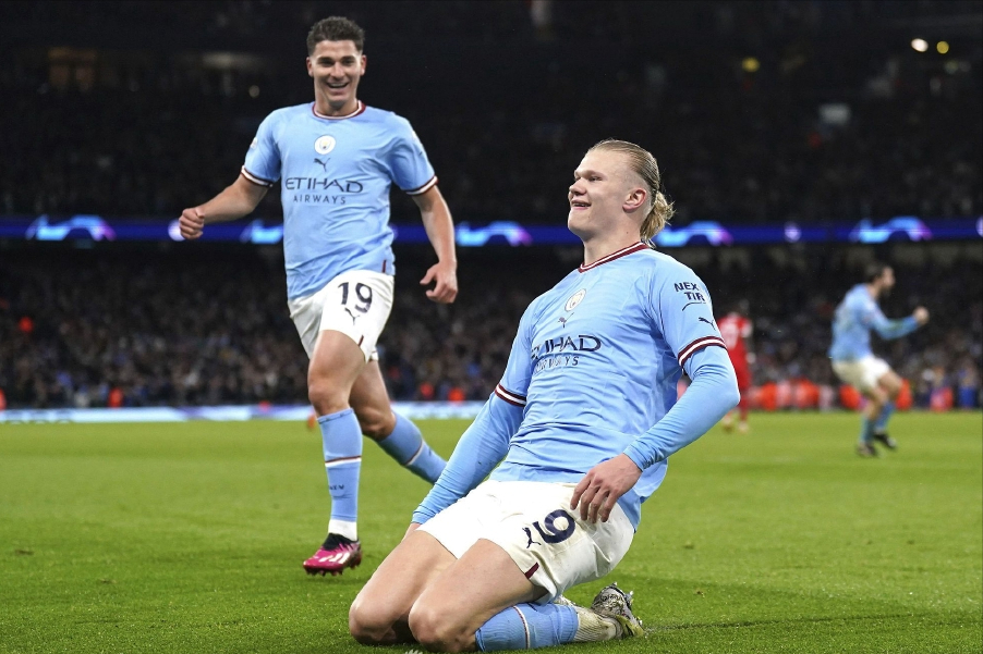 曼城绝杀拜仁，苏亚雷斯带队取胜